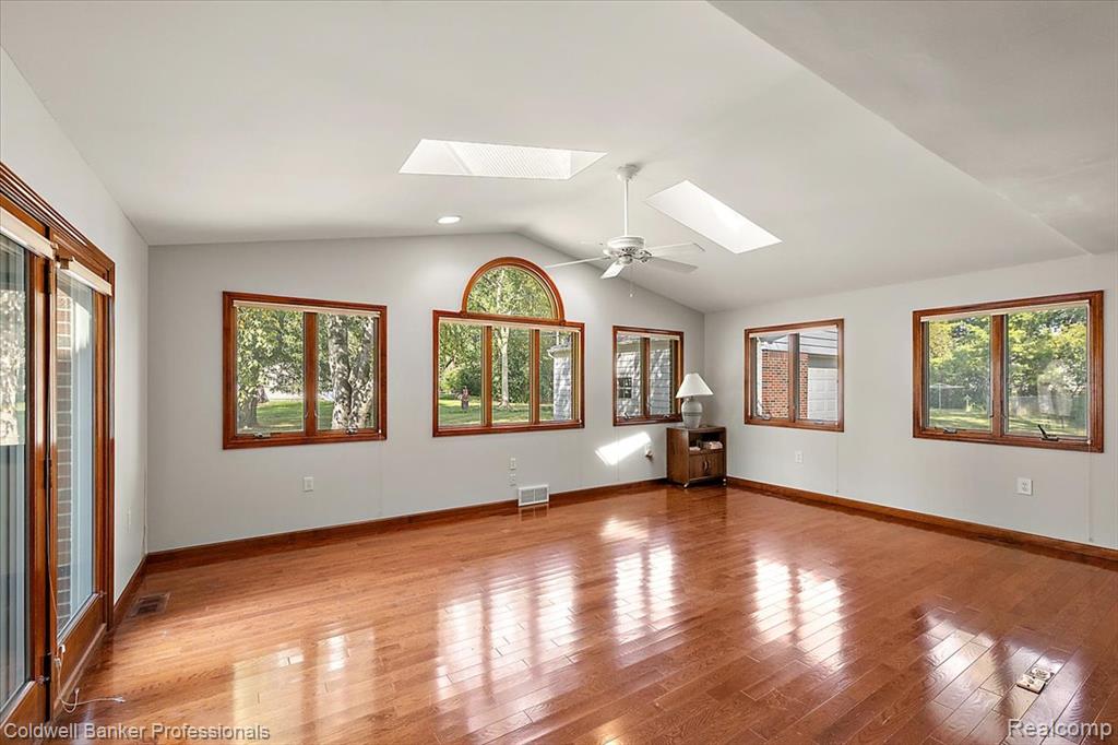 78 Carter Drive, Troy, MI 48098 — Photo 16