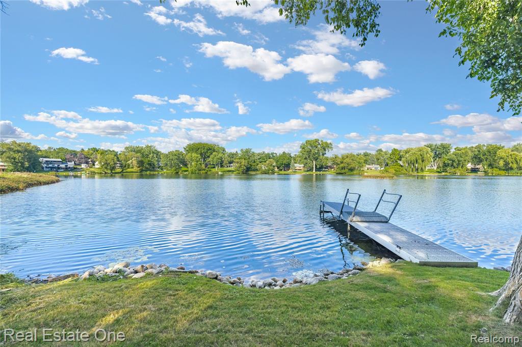 6570 Alden Drive, West Bloomfield, MI 48324 — Photo 2