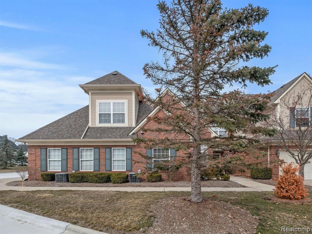 7683 AMBASSADOR Drive, Shelby Twp, MI 48316 — Photo 25