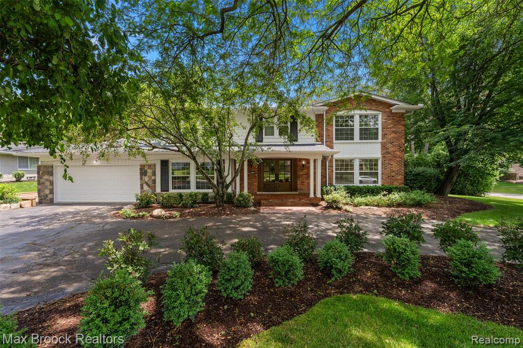4525 Valleyview Drive, West Bloomfield, MI 48323 — front exterior