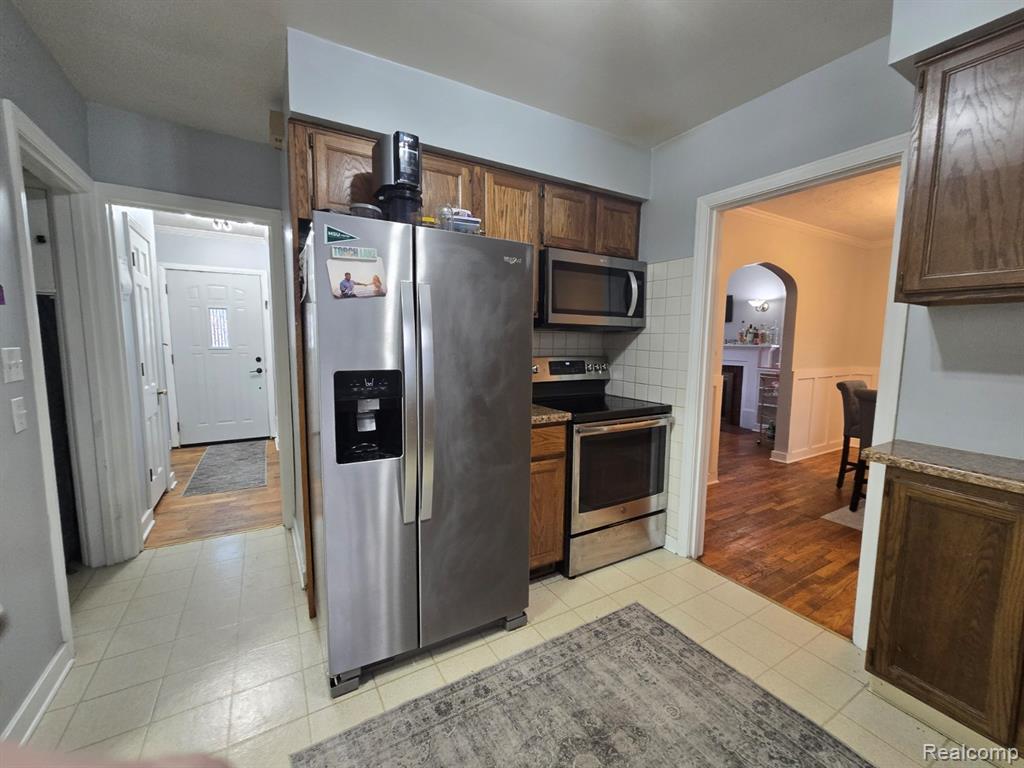 423 Bailey Street, East Lansing, MI 48823 — Photo 16