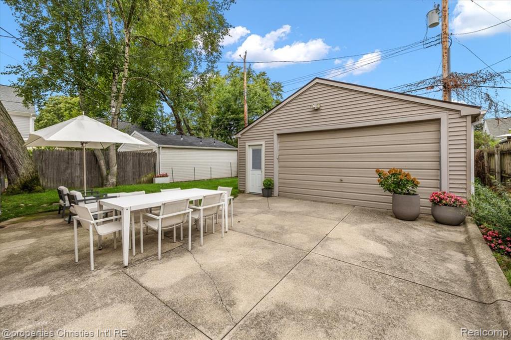559 E Southlawn Boulevard, Birmingham, MI 48009 — Photo 25