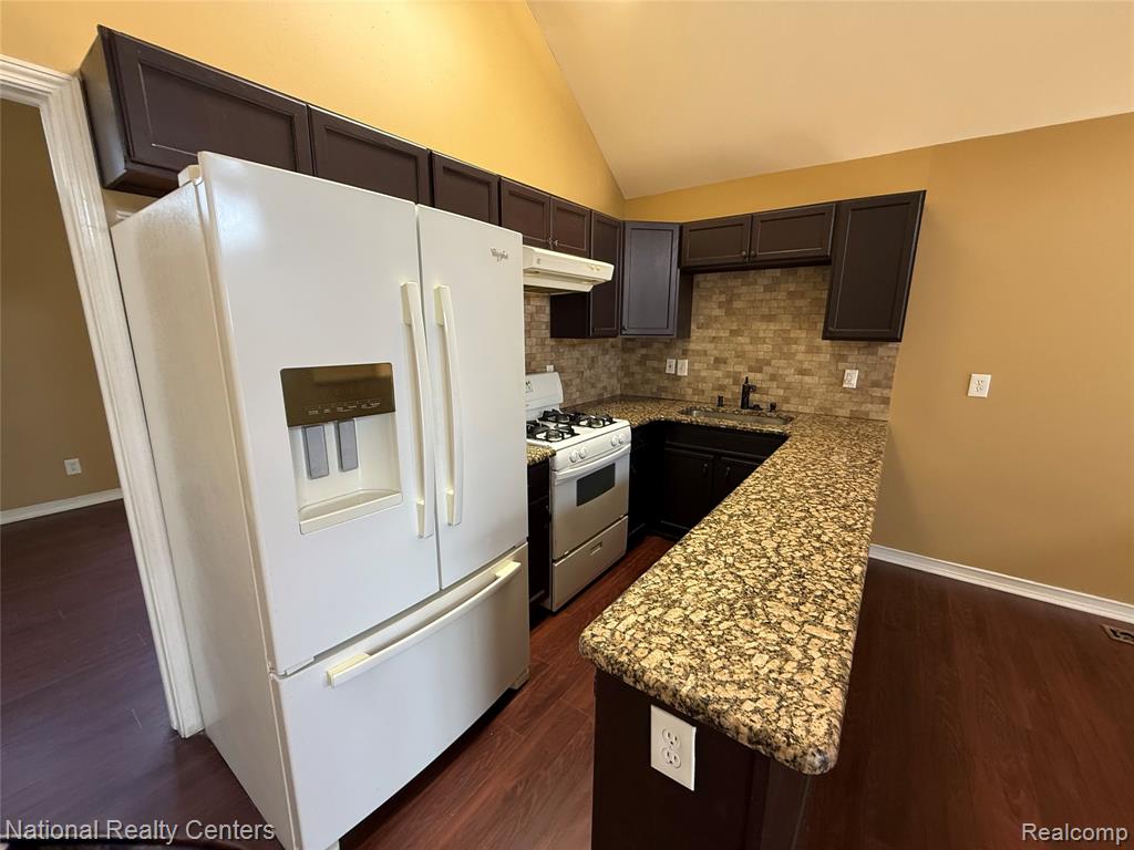 5619 Fox Hill Drive, Sterling Heights, MI 48310 — Photo 15