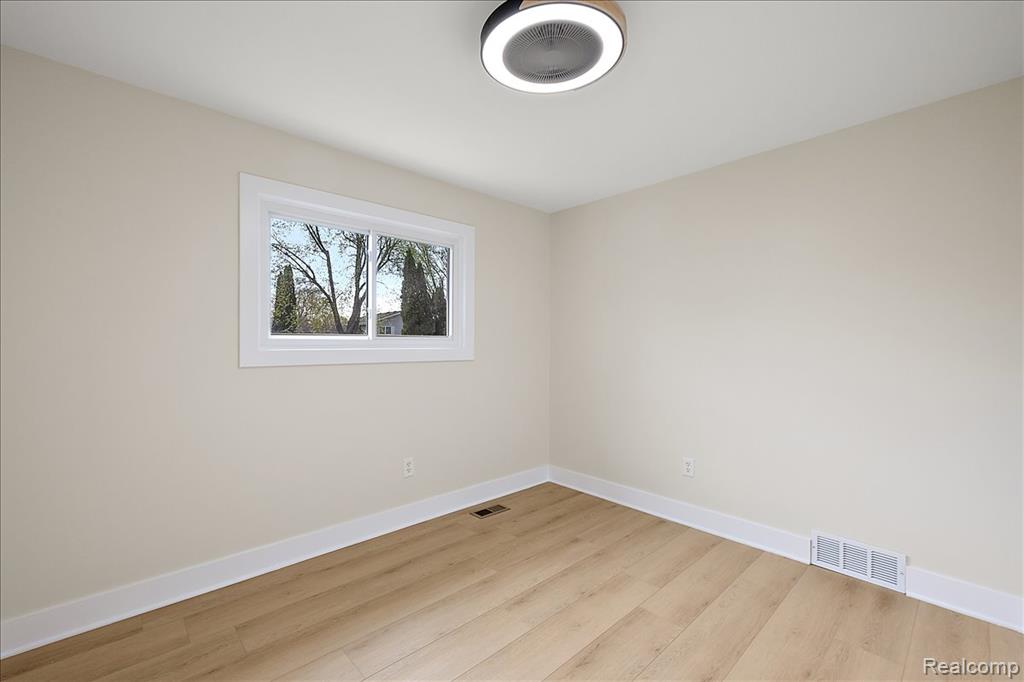 47349 Nita Drive, Utica, MI 48317 — Photo 27