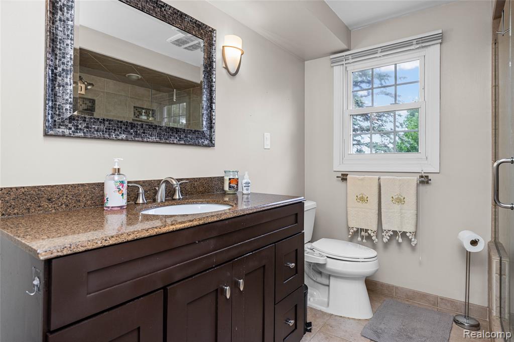 16610 Old Bedford Road, Northville, MI — Photo 37