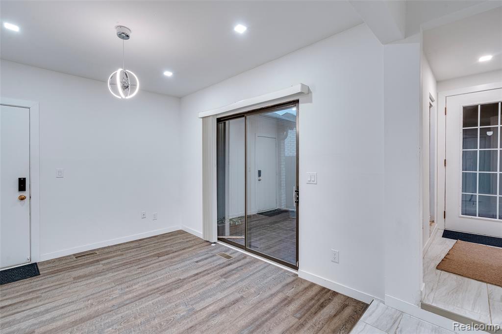 6265 Potomac Circle, West Bloomfield, MI — Photo 19