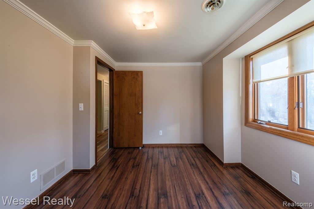 557 Green Cove Drive, Holly, MI 48442 — Photo 26