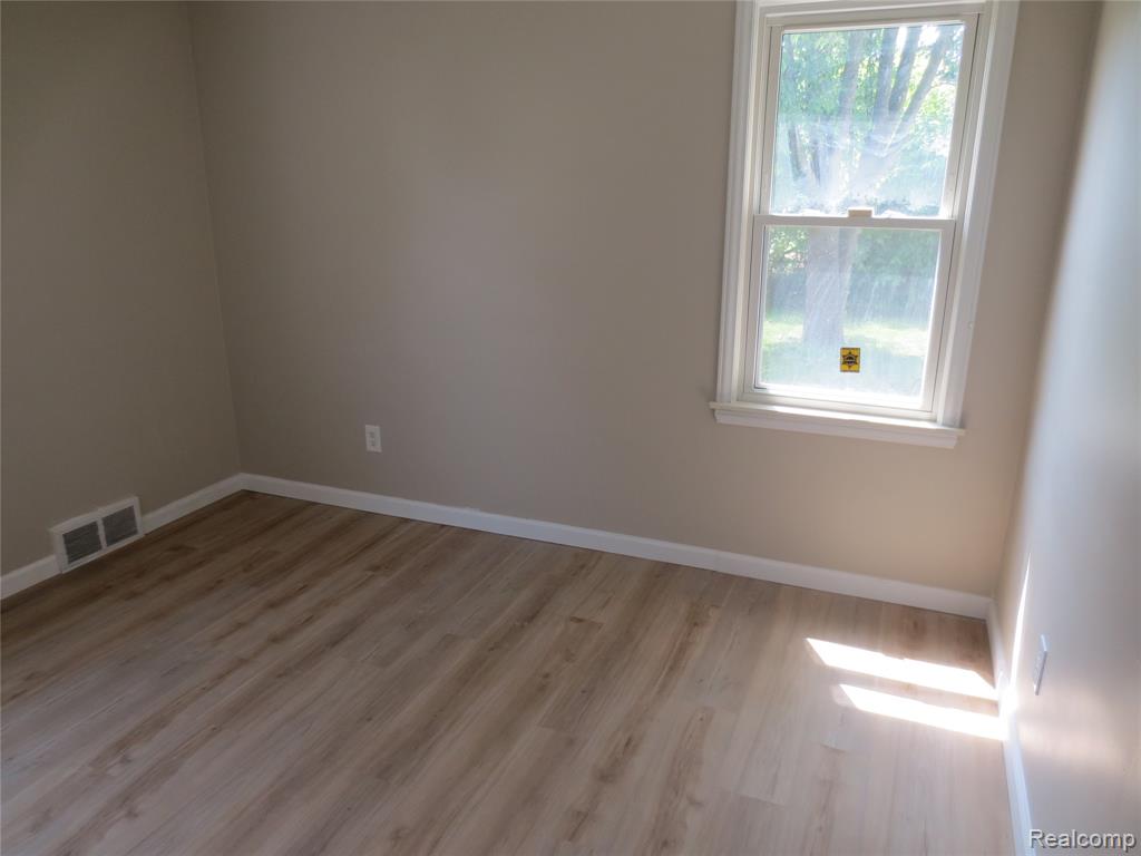 9535 Dixie, Redford, MI 48239 — Photo 20