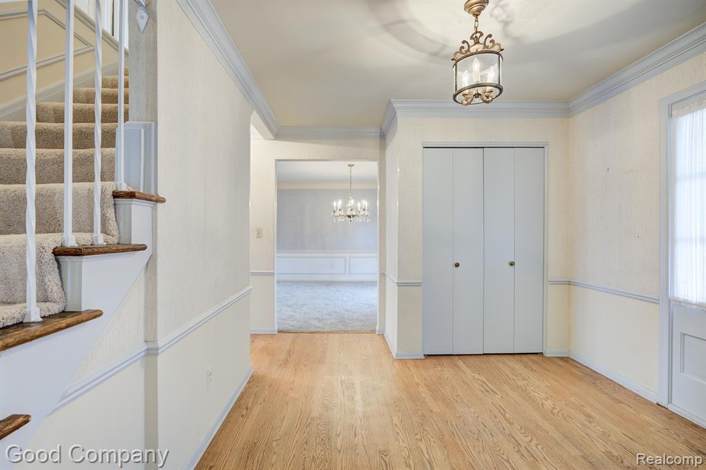702 PARKMAN Drive, Bloomfield Hills, MI 48304 — Photo 9