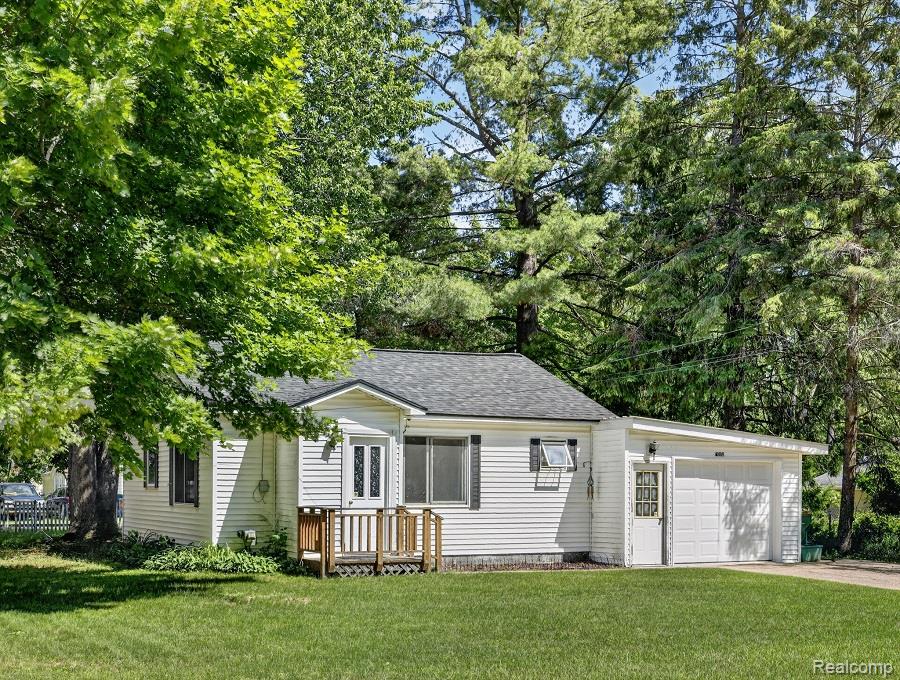 706 N Ionia Street, Gladwin, MI 48624 — Photo 3