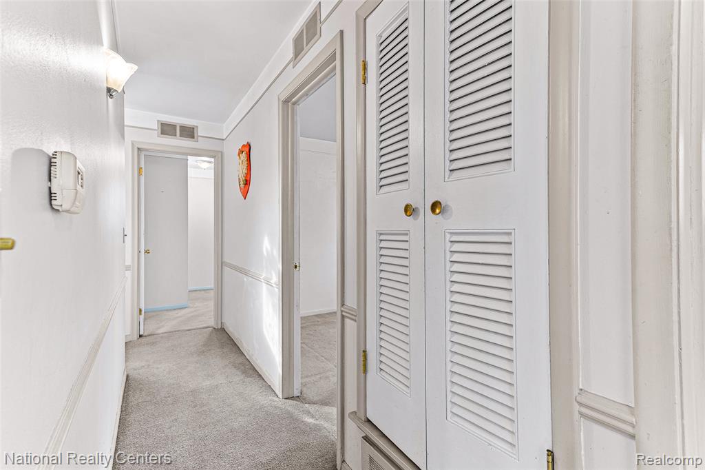 6104 Ardmore Park Circle, Dearborn Heights, MI 48127 — Photo 13