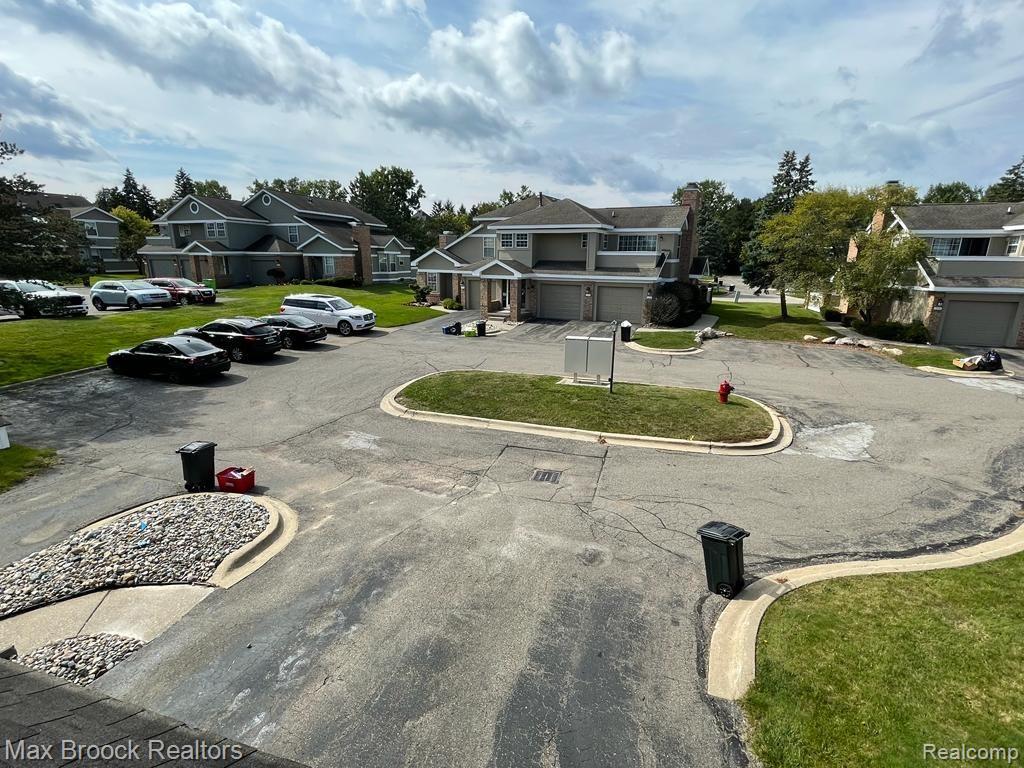 6635 BELLOWS Court, West Bloomfield, MI — Photo 13