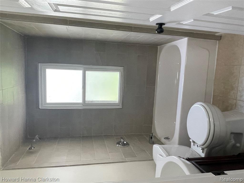 8 Maple Street, Oxford, MI 48371 — Photo 9
