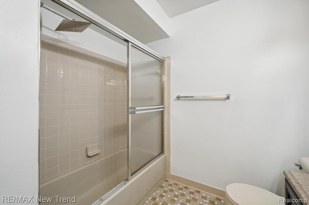 6602 MAPLE LAKES Drive, West Bloomfield, MI — Photo 29