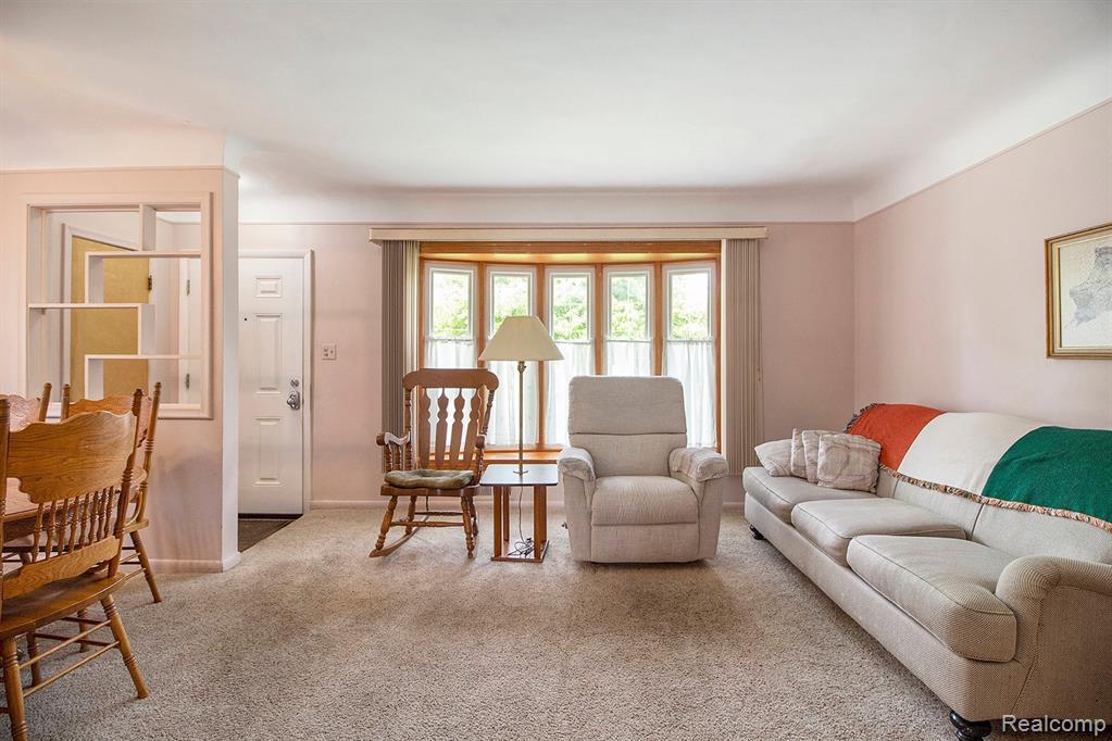 9592 SARASOTA, Redford, MI 48239 — Photo 4