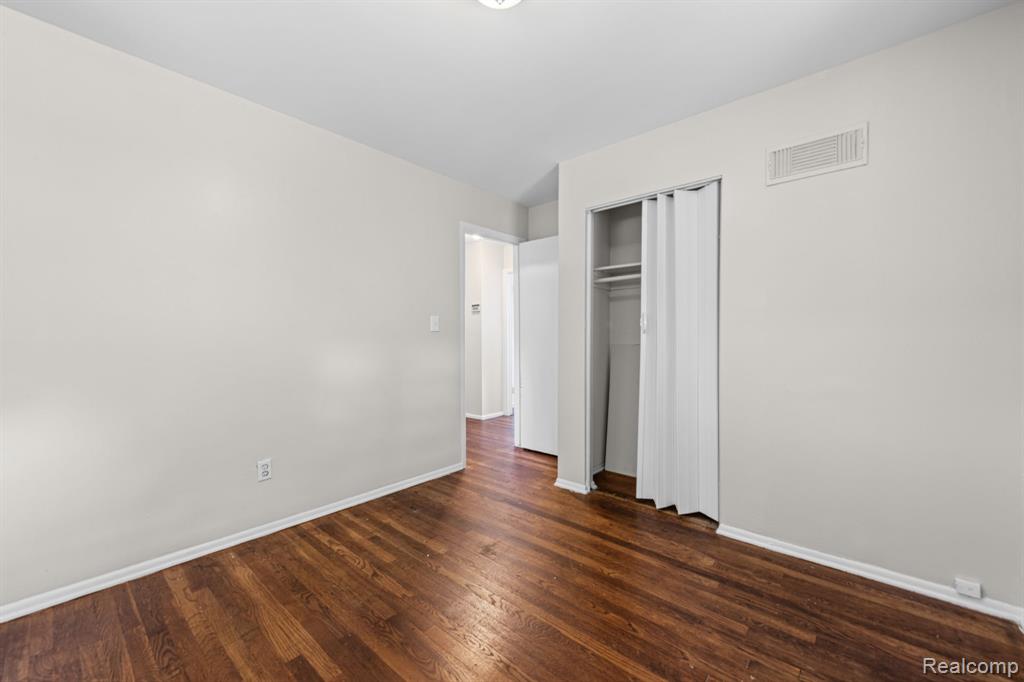 1601 S Bassett Street, Detroit, MI 48217 — Photo 12