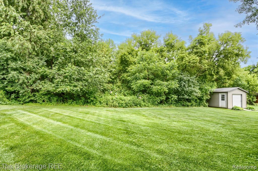 4435 Great Oaks Drive, Grand Blanc, MI 48439 — Photo 6