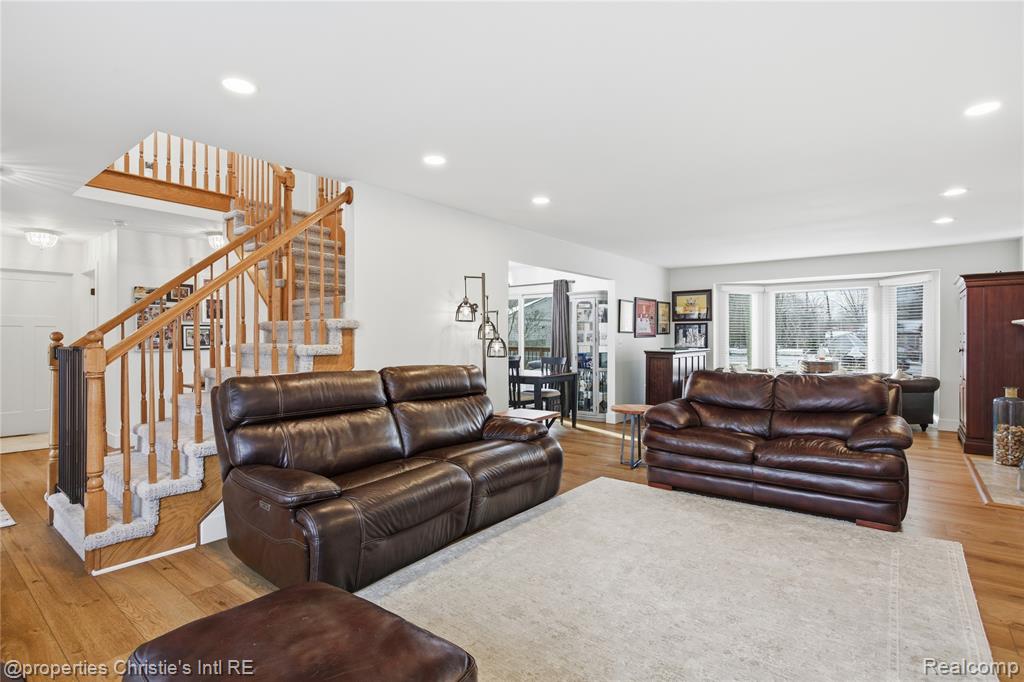 39663 Southpointe Avenue, Harrison Township, MI — Photo 4