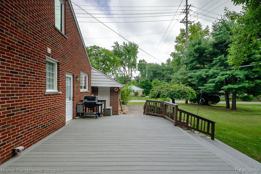 9205 Rocker Avenue, Plymouth, MI 48170 — Photo 31
