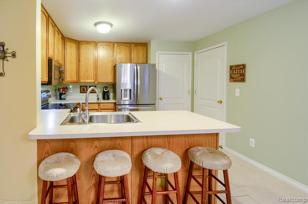 17430 N LUCILLE Circle, New Boston, MI 48164 — Photo 18