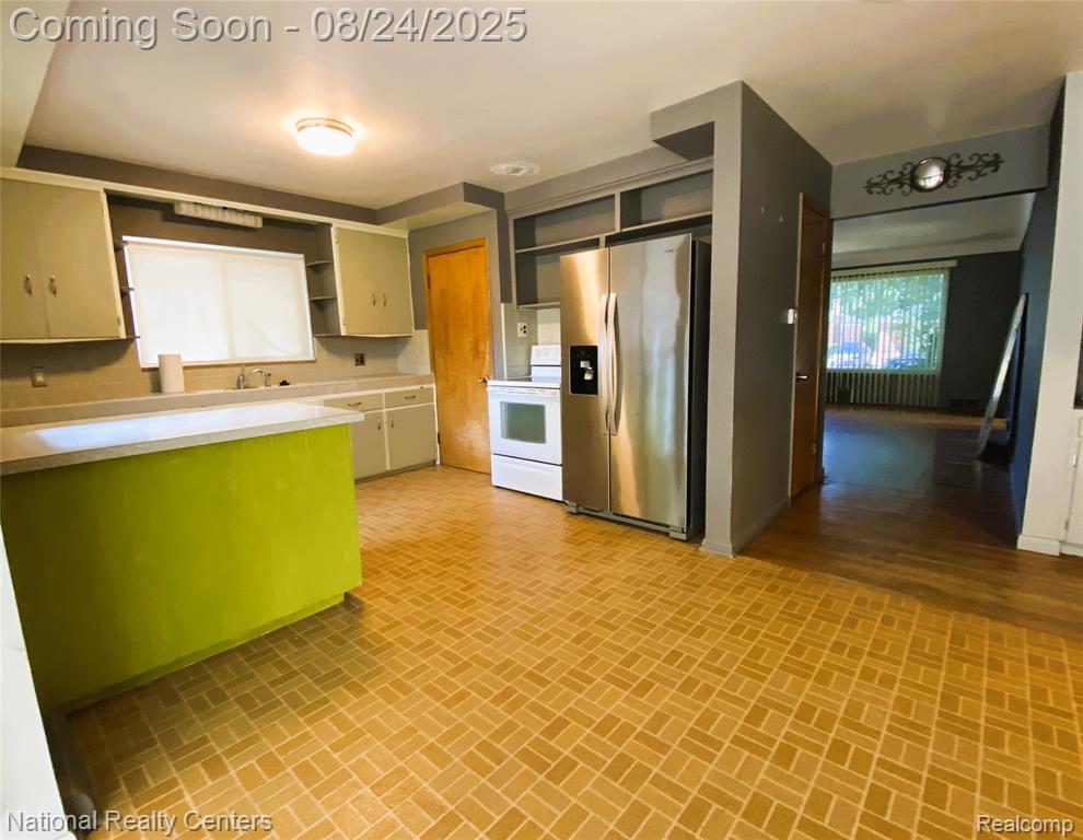7288 Kingsbury Street, Dearborn Heights, MI 48127 — Photo 11