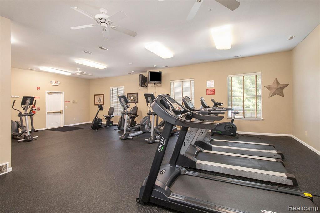 2016 CEDAR VALLEY Drive, Canton, MI 48188 — Photo 36
