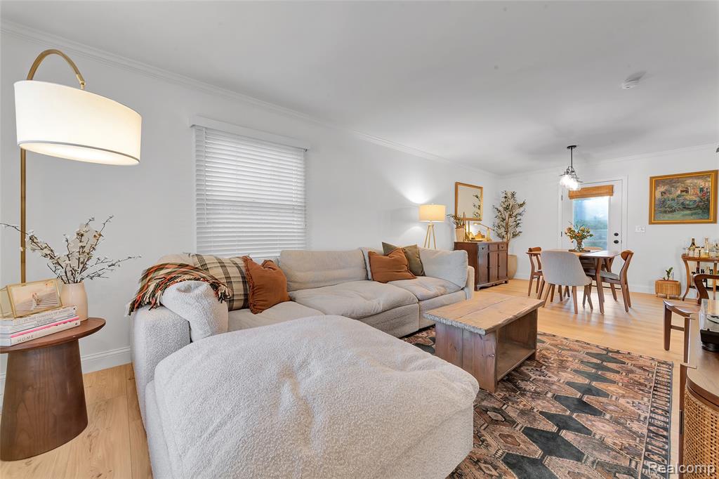 417 Curry Avenue, Royal Oak, MI 48067 — Photo 12