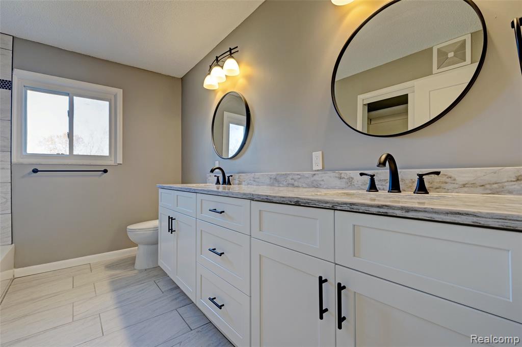 3092 Groveland Road, Ortonville, MI 48462 — Photo 24
