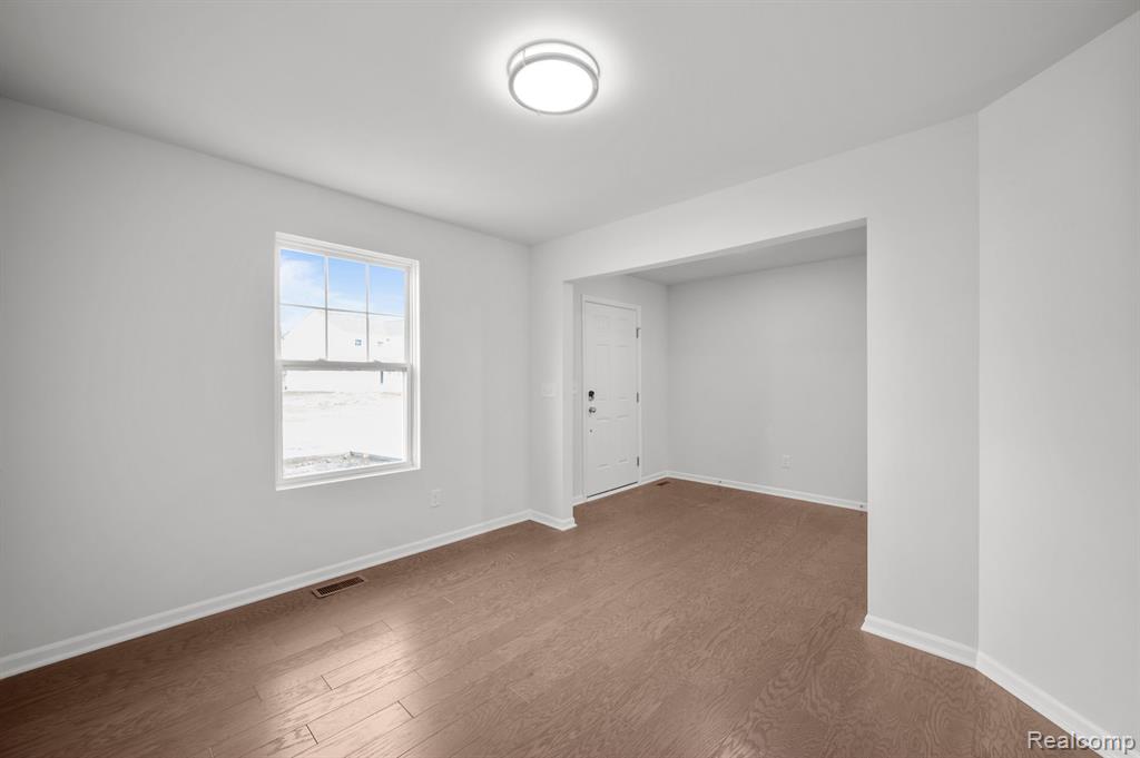4286 Oak Street, Grand Blanc, MI 48439 — Photo 8