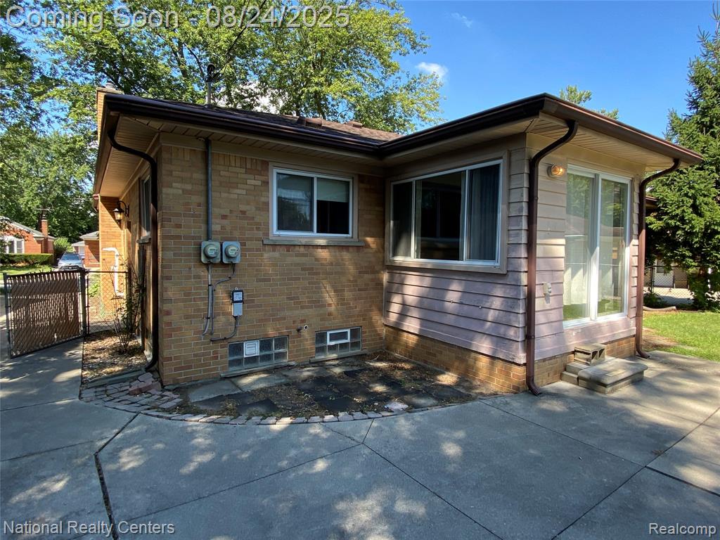 7288 Kingsbury Street, Dearborn Heights, MI 48127 — Photo 27
