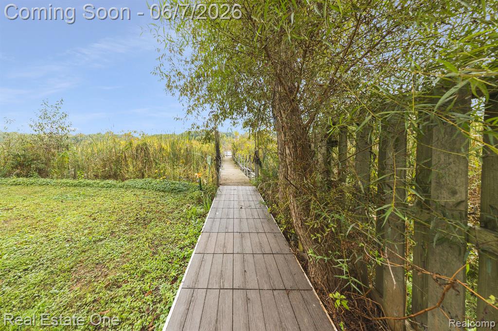 200 E CANYON Drive, Milford, MI 48380 — Photo 59