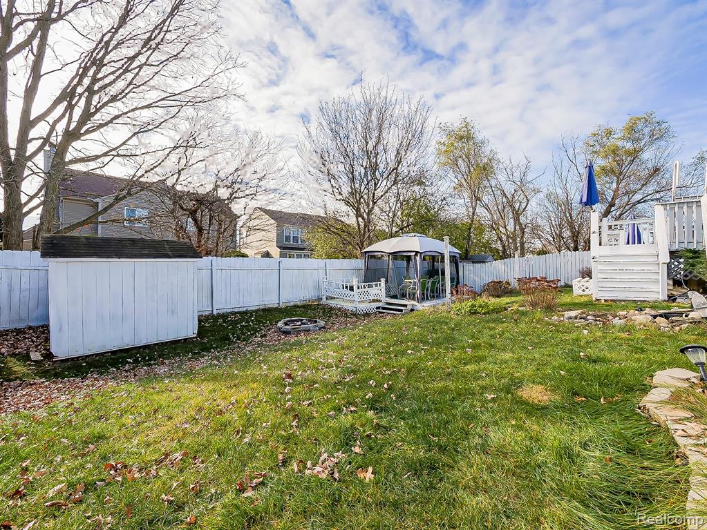 7594 Bay Tree Drive, Ypsilanti, MI 48197 — Photo 23