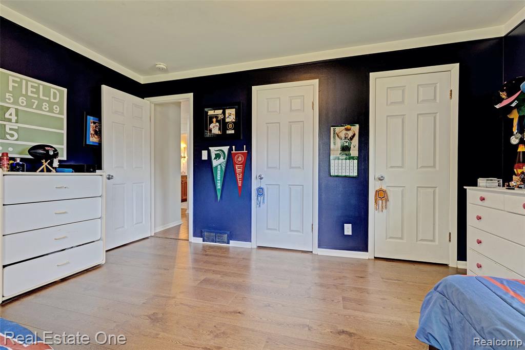 327 Coats Road, Lake Orion, MI 48362 — Photo 38