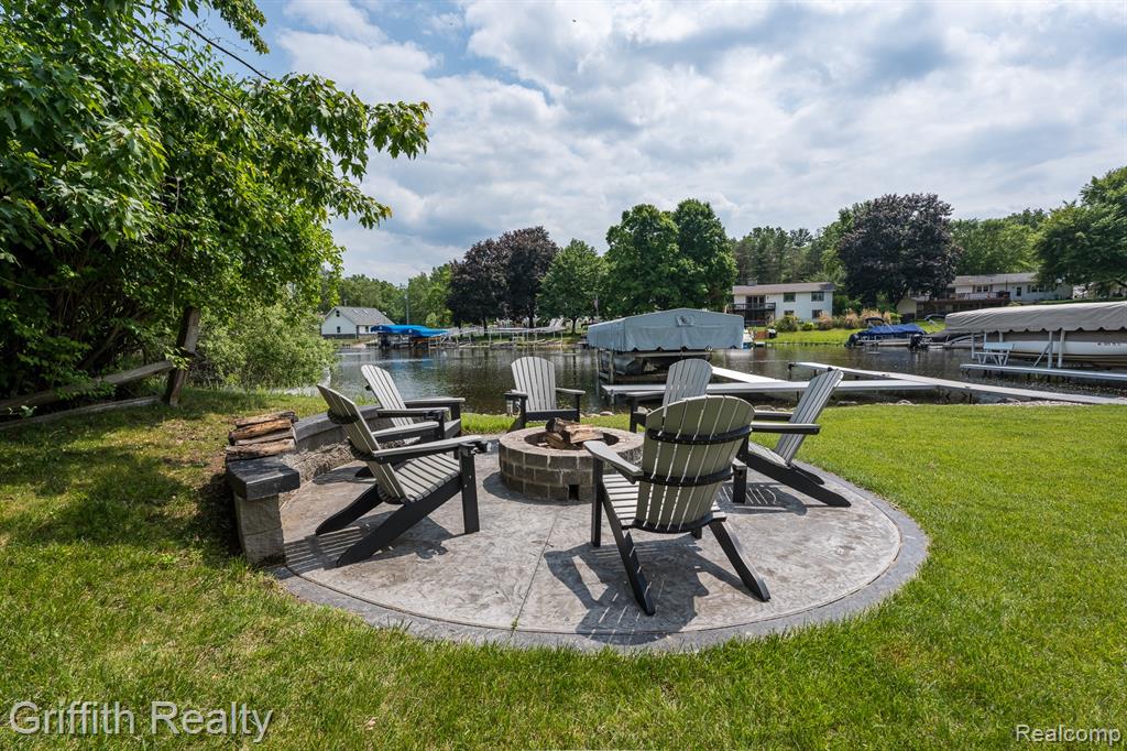 1158 Camelot Drive, Pinckney, MI 48169 — Photo 23