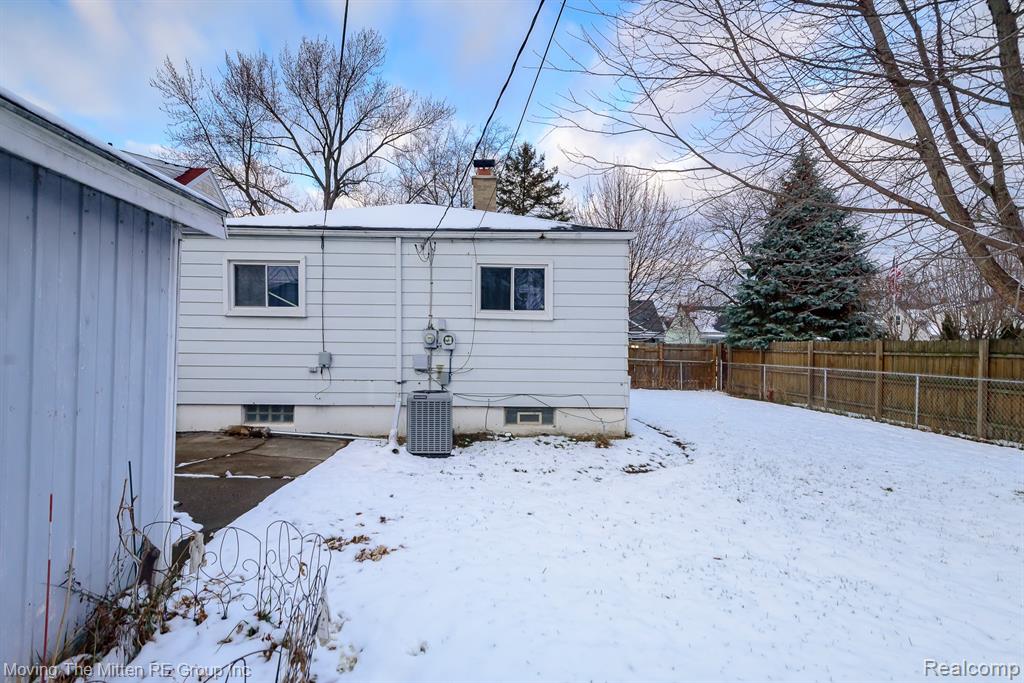 643 Garfield Avenue, Lincoln Park, MI 48146 — Photo 24