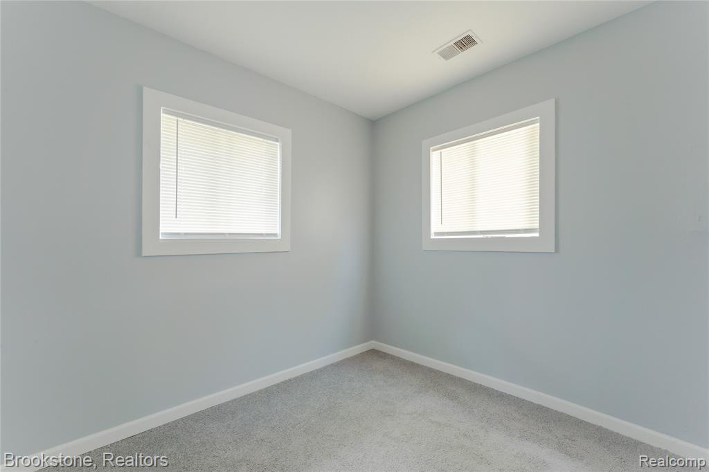 841 Orlando Avenue, Pontiac, MI 48340 — Photo 12