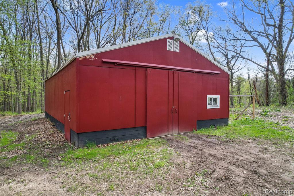 2300 Old Plank Road, Milford, MI 48381 — Photo 4