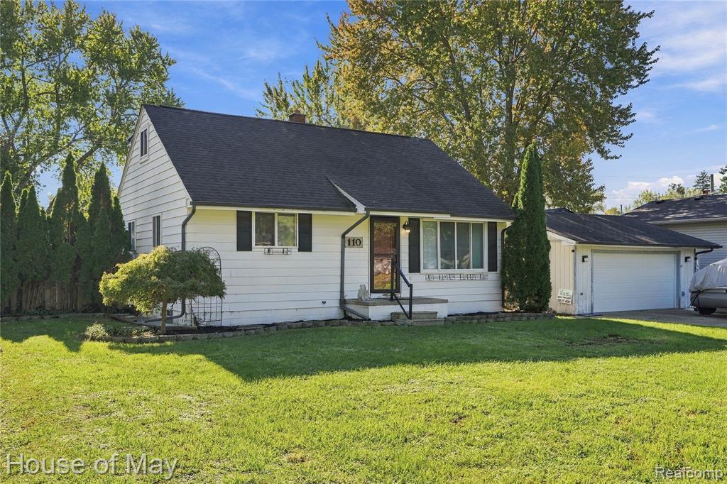 110 Briscoe Boulevard, Waterford, MI 48327