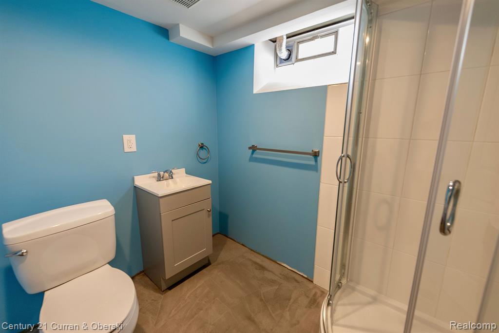 609 N BLAIR Avenue, Royal Oak, MI 48067 — Photo 18