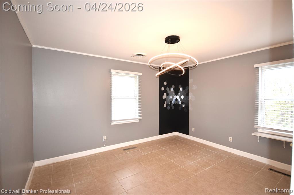 10311 Saratoga Street, Oak Park, MI 48237 — Photo 7