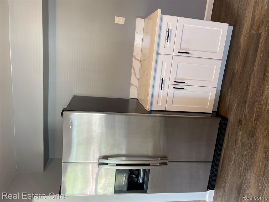 18475 Hazelwood Street, Roseville, MI 48066 — Photo 8