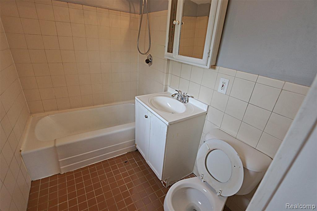 19361 Wakenden, Redford, MI 48240 — Photo 18