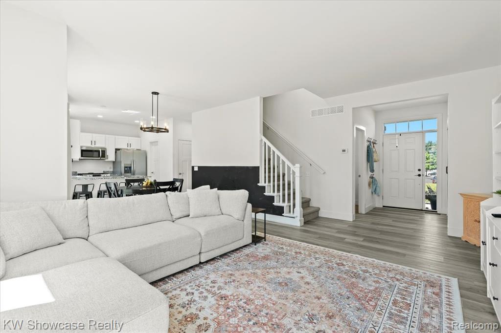 5013 Walsh Drive, Brighton, MI 48114 — Photo 6