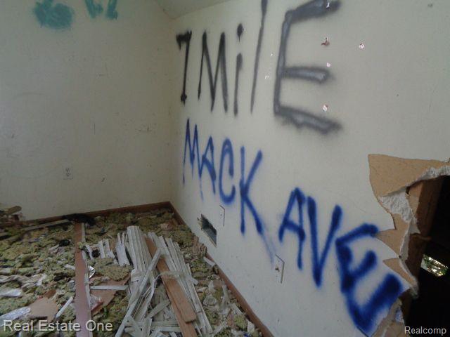 4208 HOLCOMB Street, Detroit, MI 48214 — Photo 21