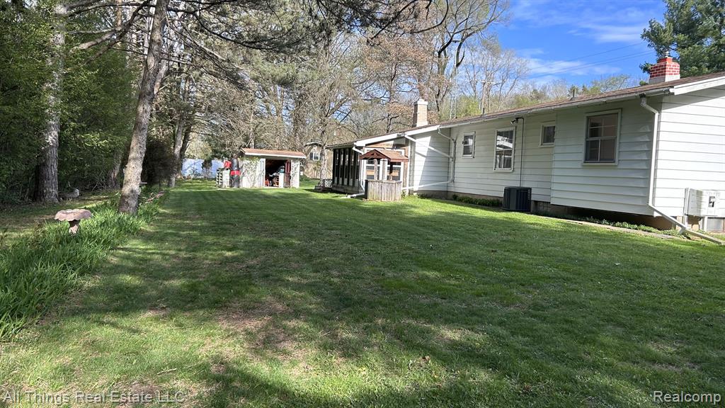 6037 BROOKWOOD Drive, Burton, MI 48509 — Photo 22