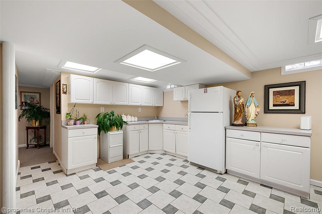 43159 La Bouquet Court, Sterling Heights, MI 48314 — Photo 66