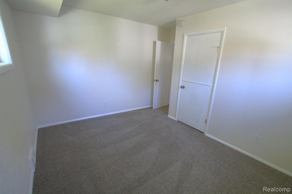 4450 VAN SLYKE Road, Flint, MI 48507 — Photo 14