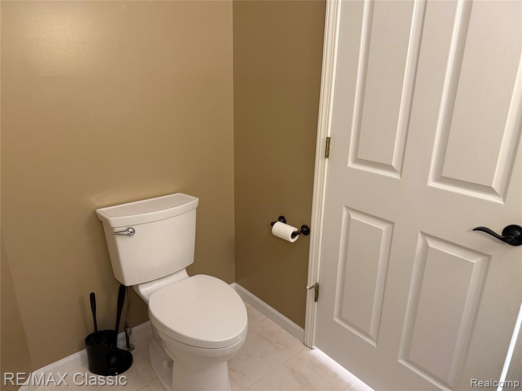 47272 Woodlong Drive, Canton, MI 48187 — Photo 13