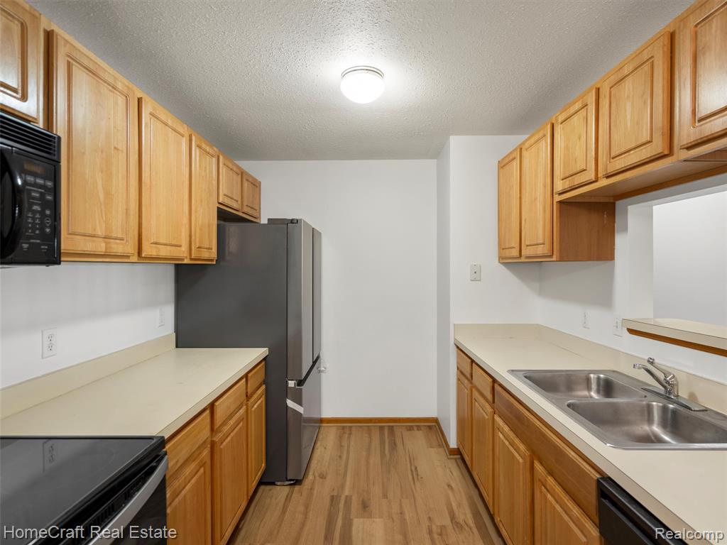382 Marigold Circle, Westland, MI — Photo 15