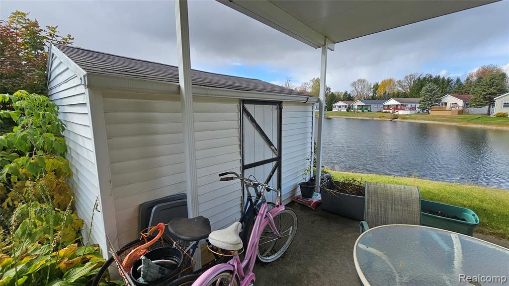 115 Pine Lakes Drive W, Lapeer, MI 48446 — Photo 10